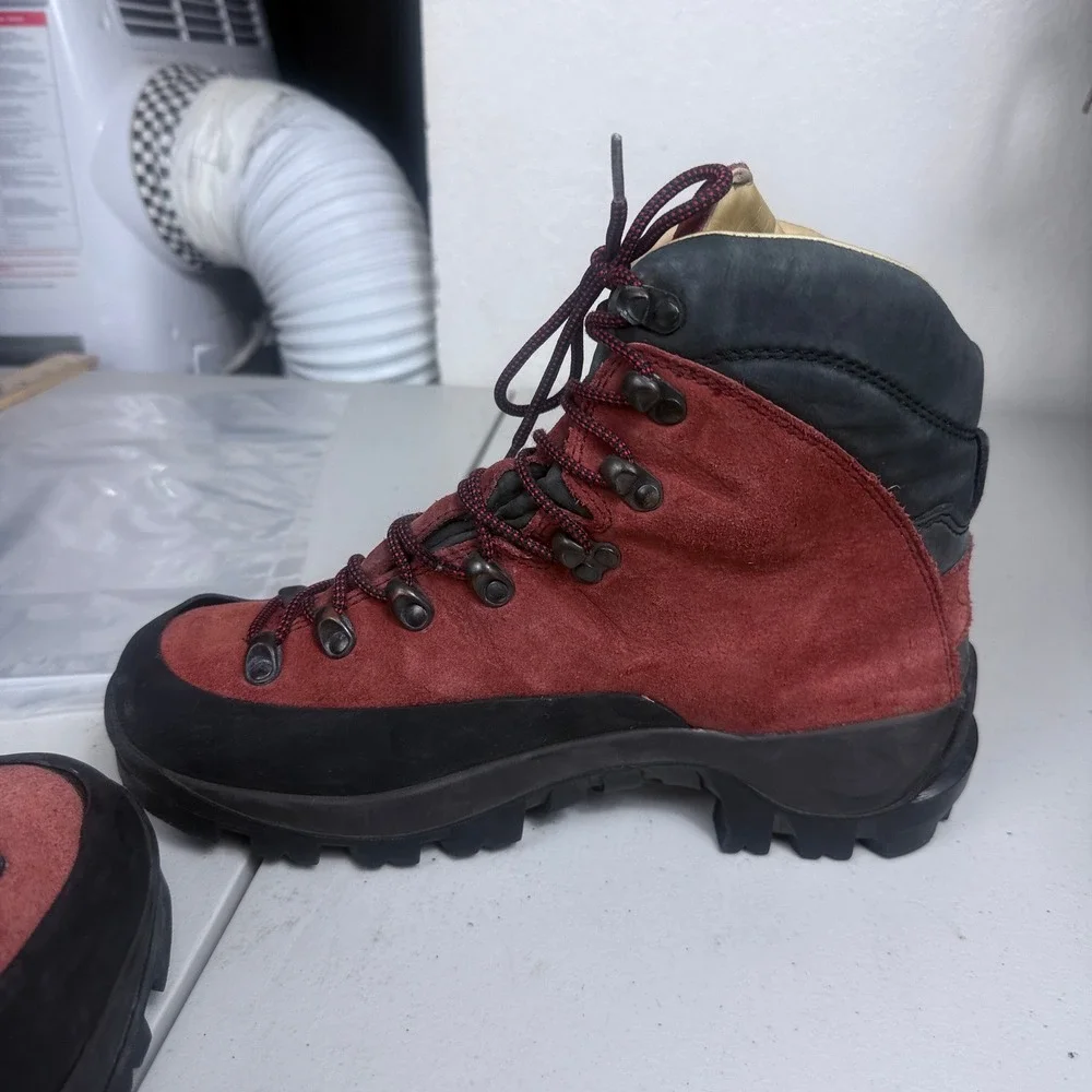 Tecnica hiking boots